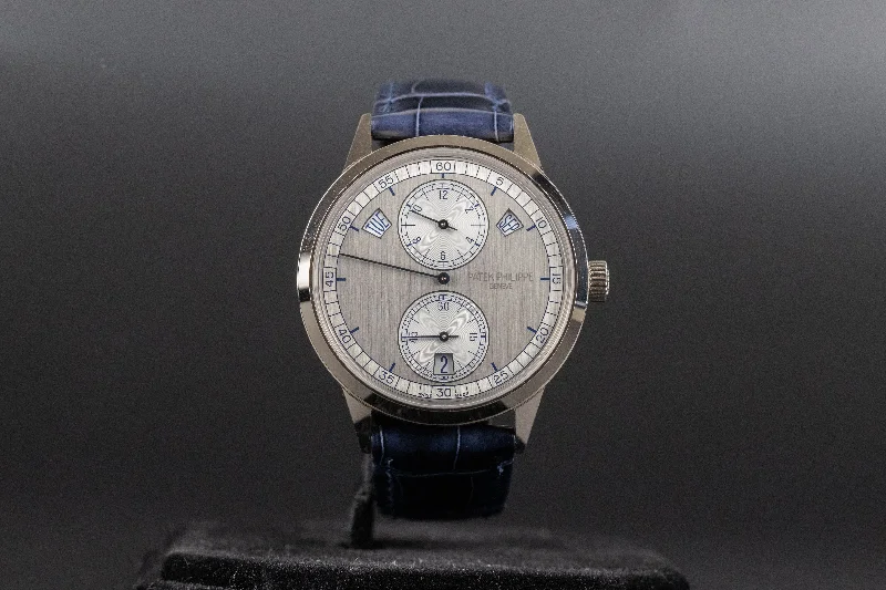 Patek Philippe<br>5235G Annual Calendar Regulator